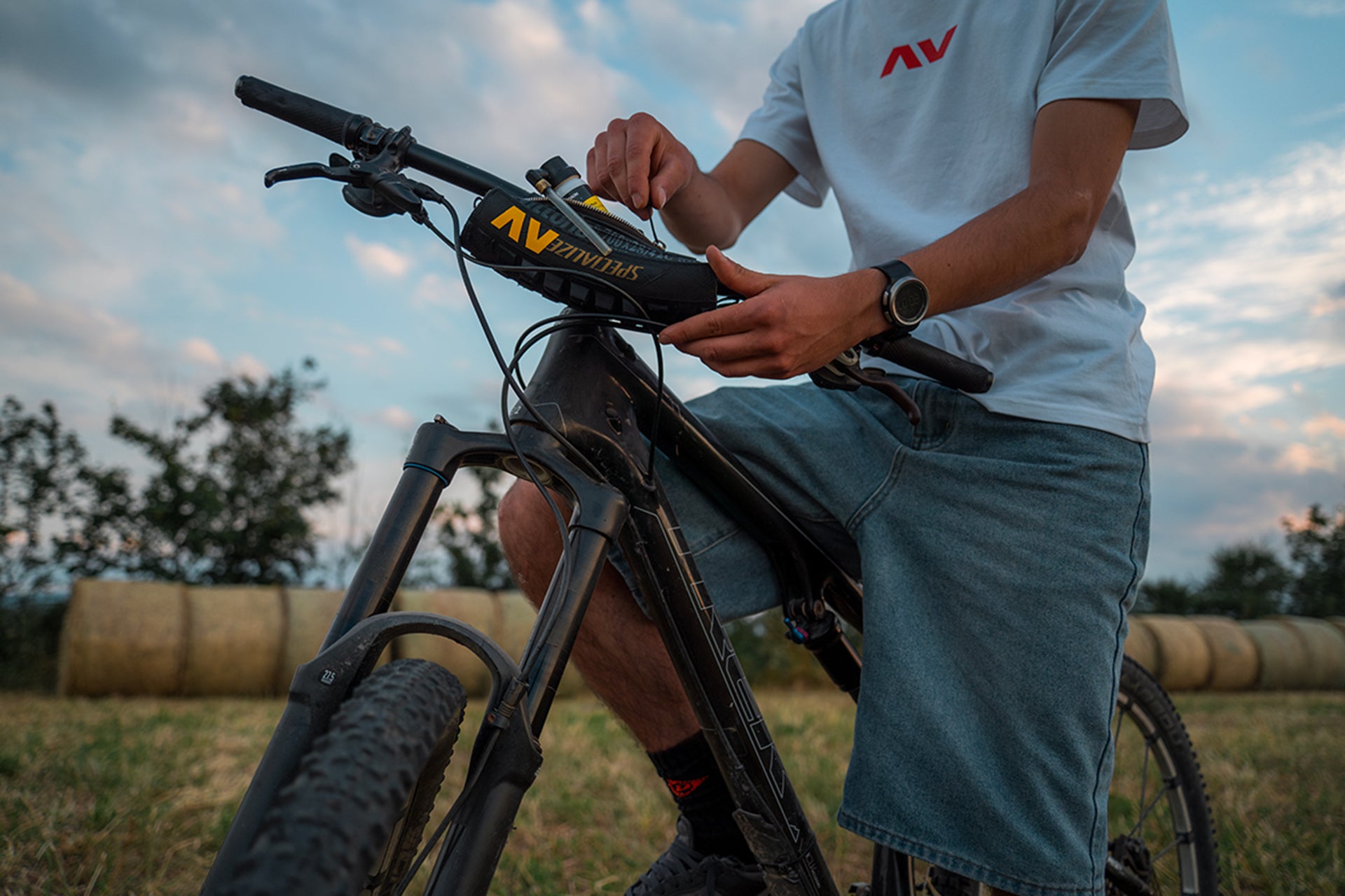AV6 Borsello Cycle Pocket